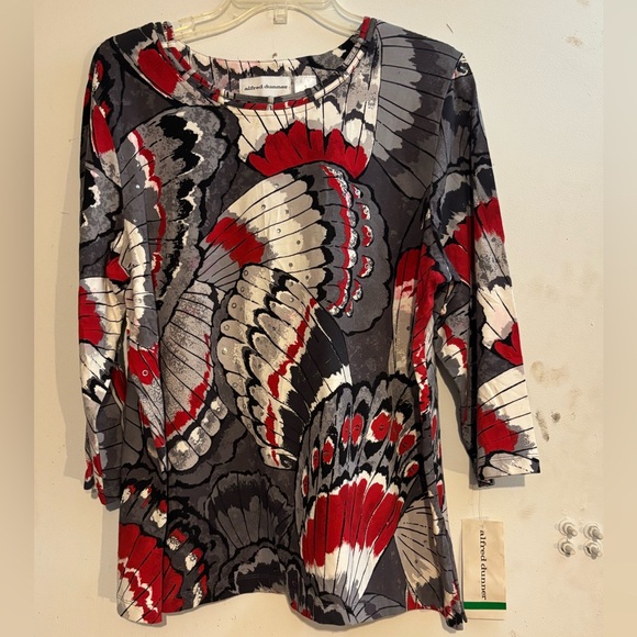 Alfred Dunner Red and Black Feather Print Blouse w/ sequins - Picture 1 of 6